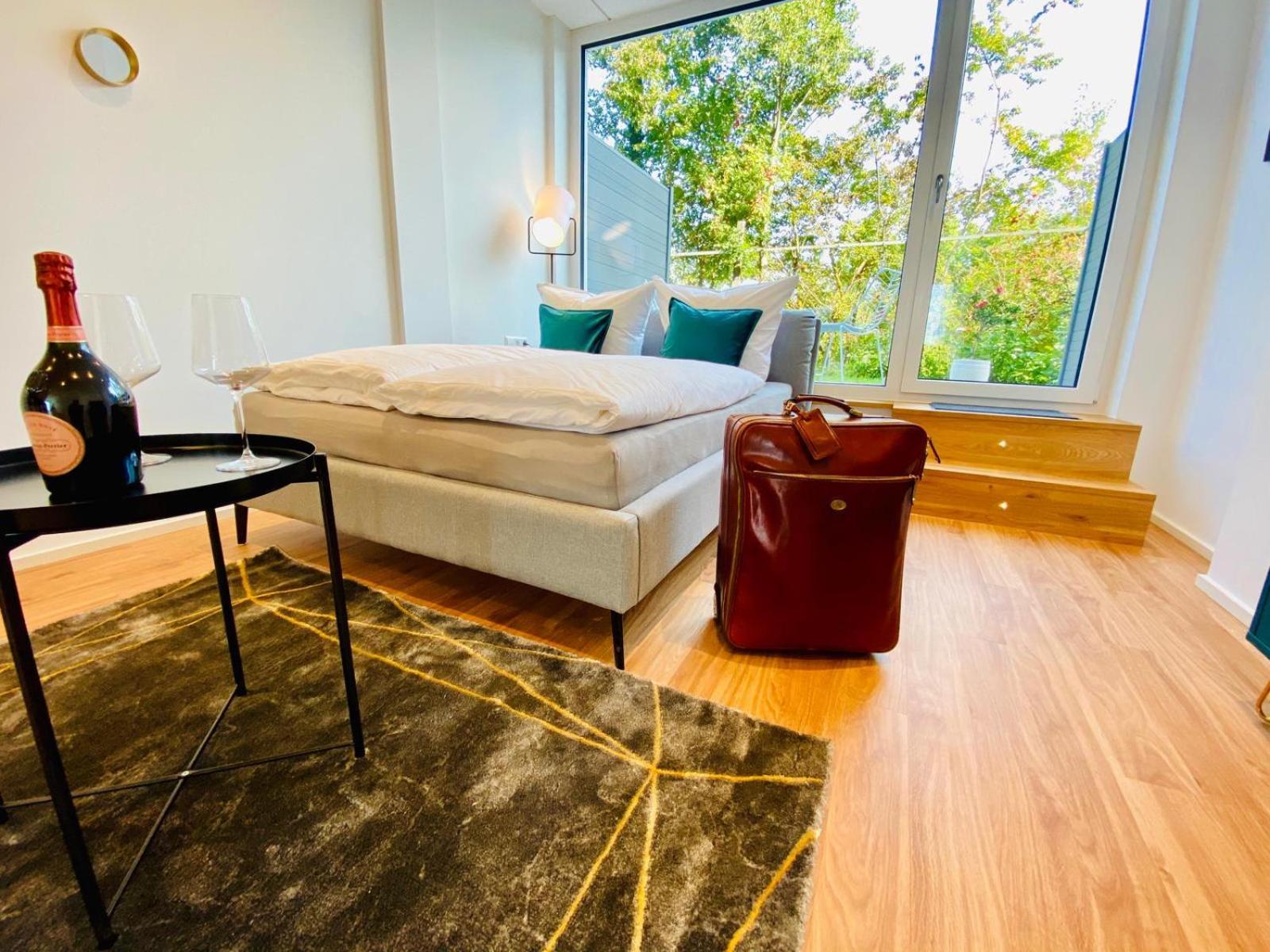 Motel42-Temporary Living Friedrichshafen Ngoại thất bức ảnh