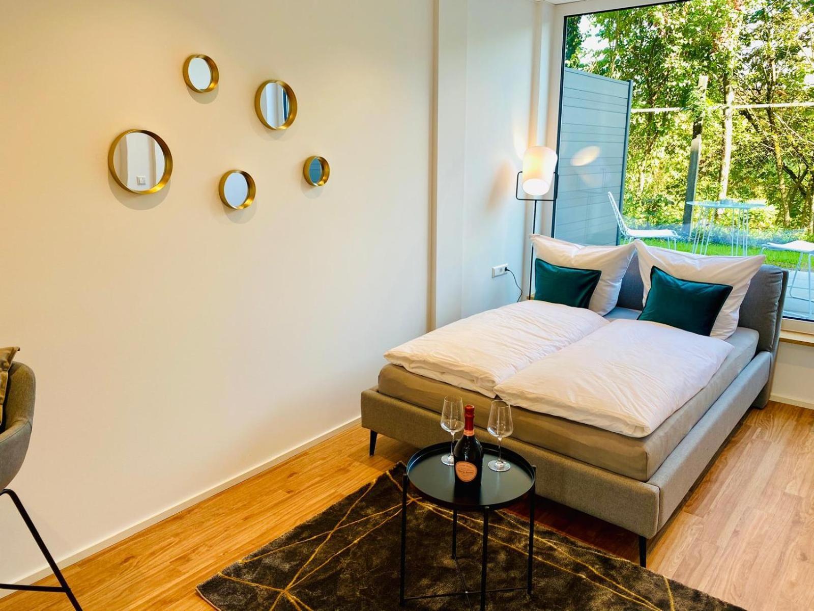 Motel42-Temporary Living Friedrichshafen Ngoại thất bức ảnh